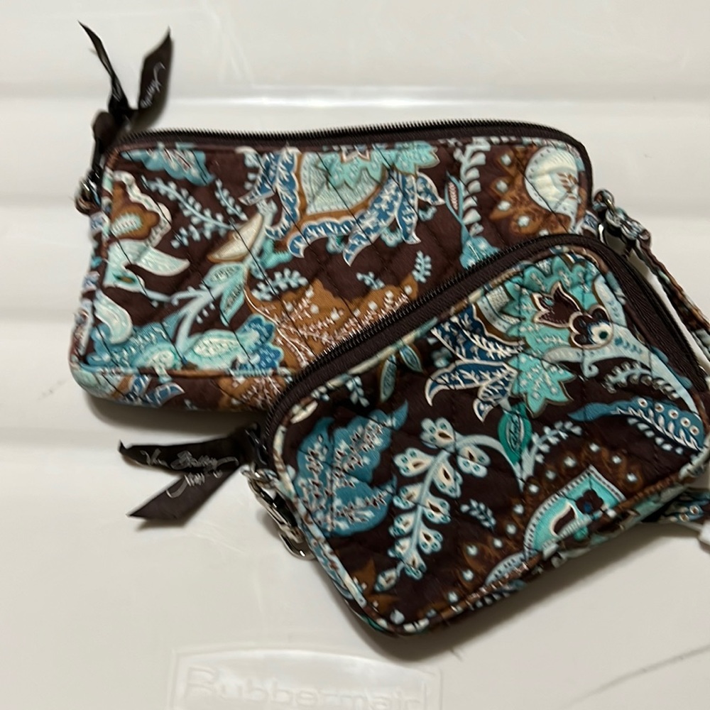 Vera Bradley cellphone wristlet wallet and change purse set